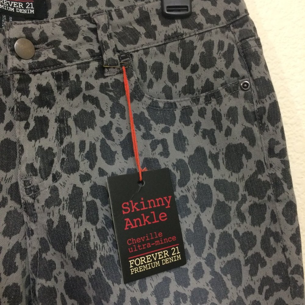 Forever 21 Skinny Ankle Jeans Animal Print NWT - Picture 5 of 12